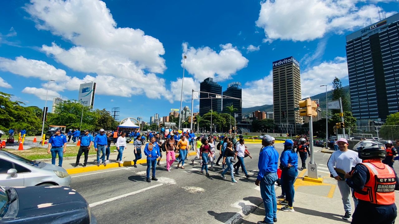 INTT y PNB orientan a peatones de Caracas sobres sus deberes y derechos